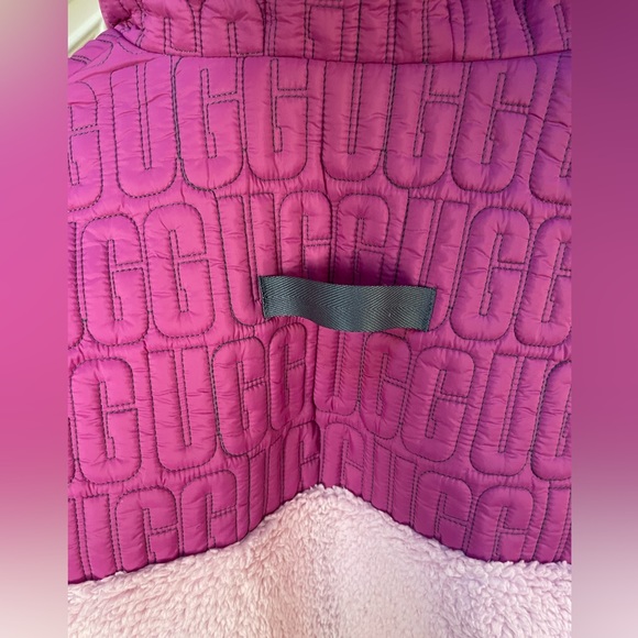 UGG Half Zip Sherpa Pullover - NWT - Picture 4 of 5